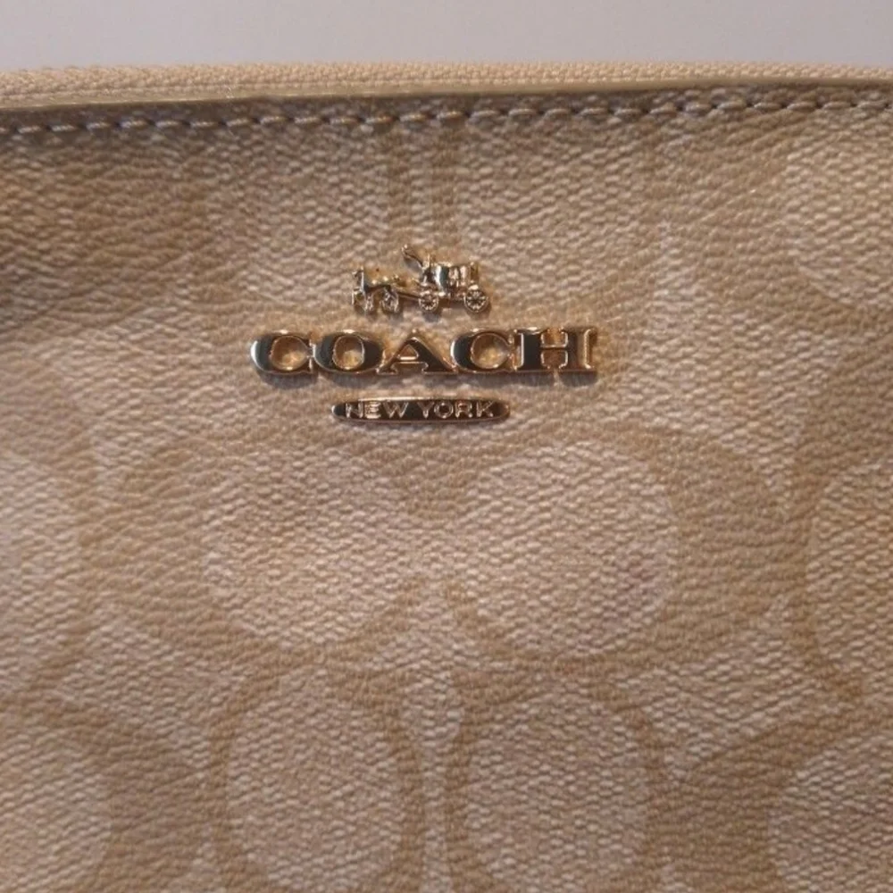 Coach Purse - Picture 1 of 5